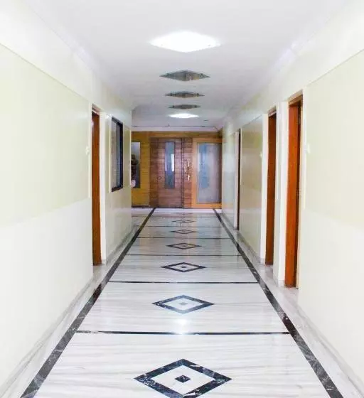 Hôtel Jay International