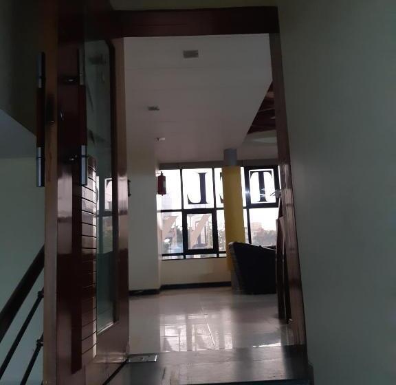 בית מלון כפרי Jay International