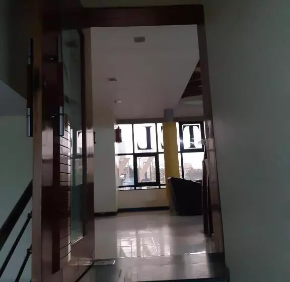 Hôtel Jay International