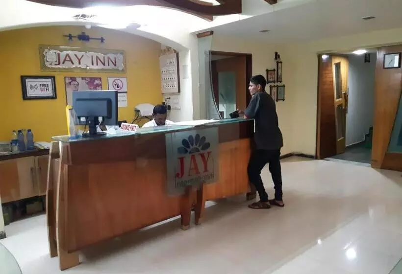 Hôtel Jay International