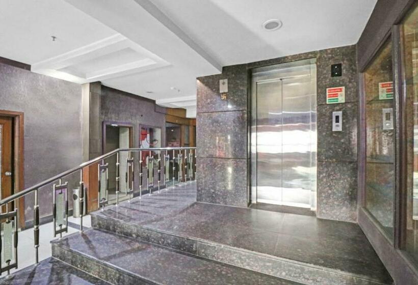 فندق Oyo 11061  Awesome