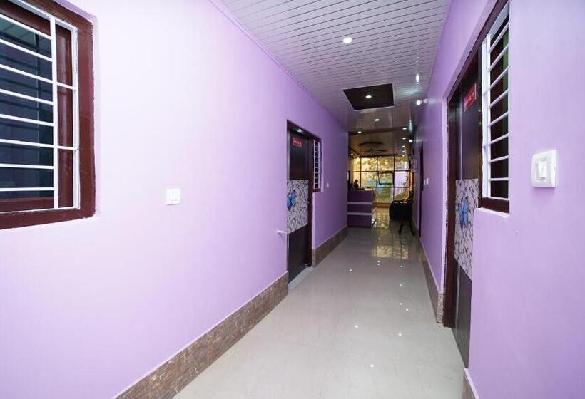 Hotell Oyo 41637 Tanvit Inn