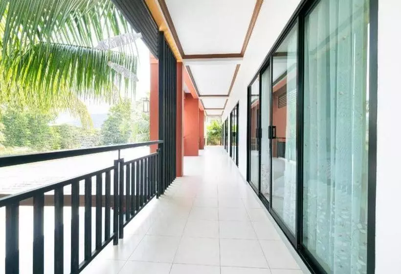 Hotelli Oyo 732 Juthamas