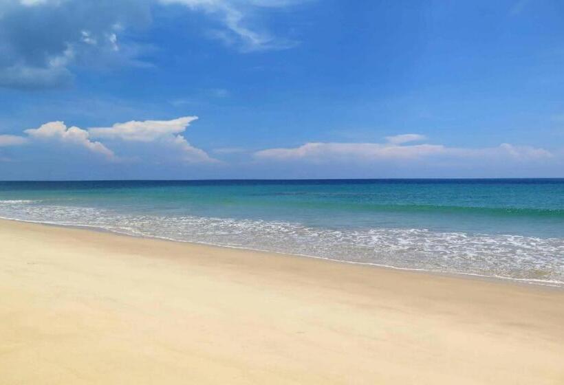 Szálloda Oyo 732 Juthamas