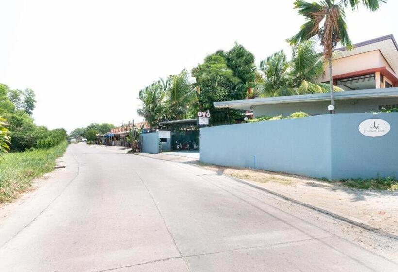 Szálloda Oyo 732 Juthamas