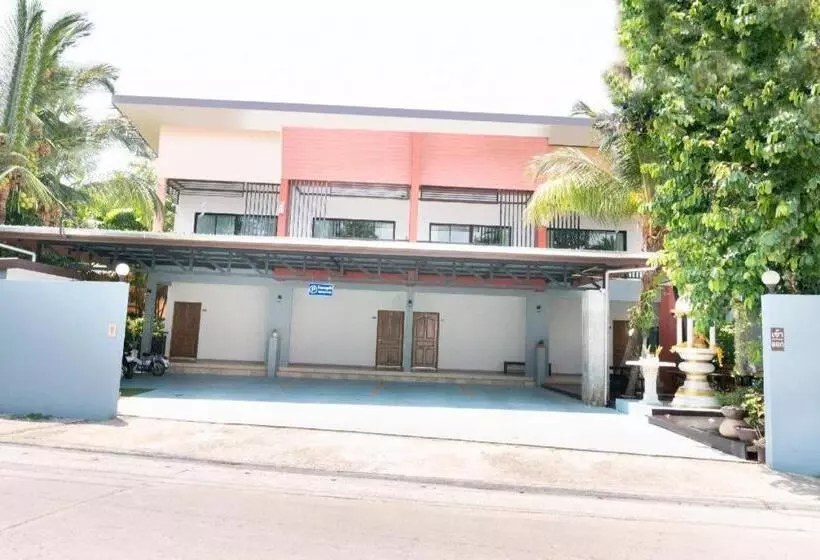 Hotelli Oyo 732 Juthamas