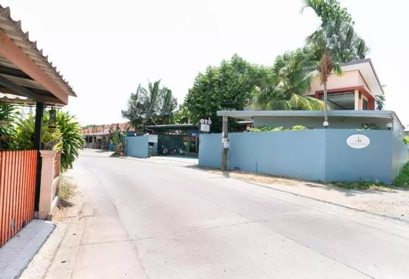 Hotelli Oyo 732 Juthamas