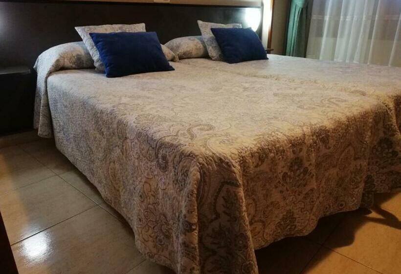 בית מלון כפרי Restaurante Oviedo