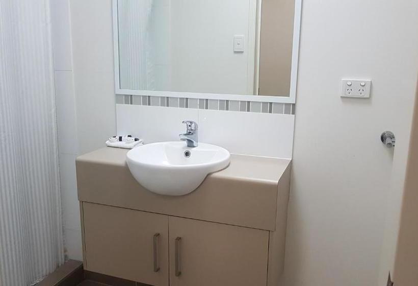 בית מלון כפרי Sarina