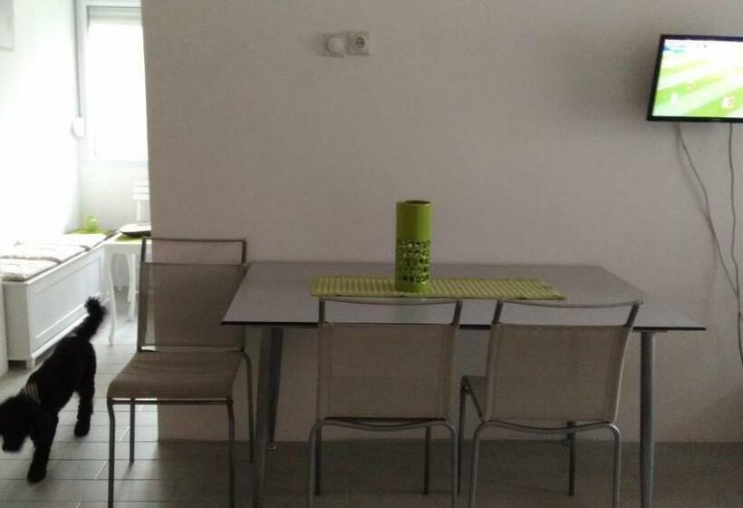 پانسیون Apartman Vukovic