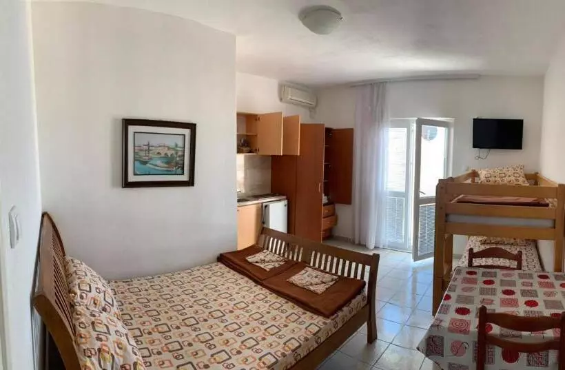 پانسیون Jelić Apartmani
