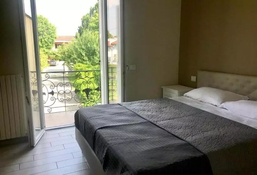 پانسیون L’infinito Residence