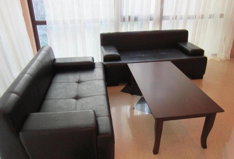 хотел магнолия, Hotel Magnoliya