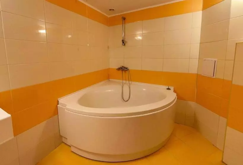 хотел магнолия, Hotel Magnoliya