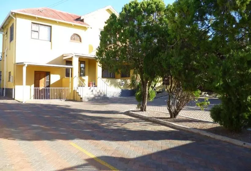 تختخواب و صبحانه Royal Guest House