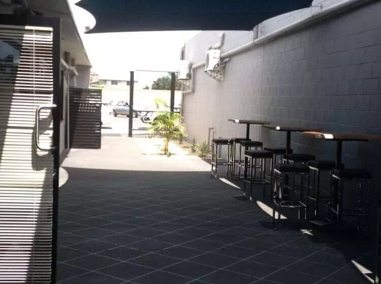 Blackwater Hotel Motel