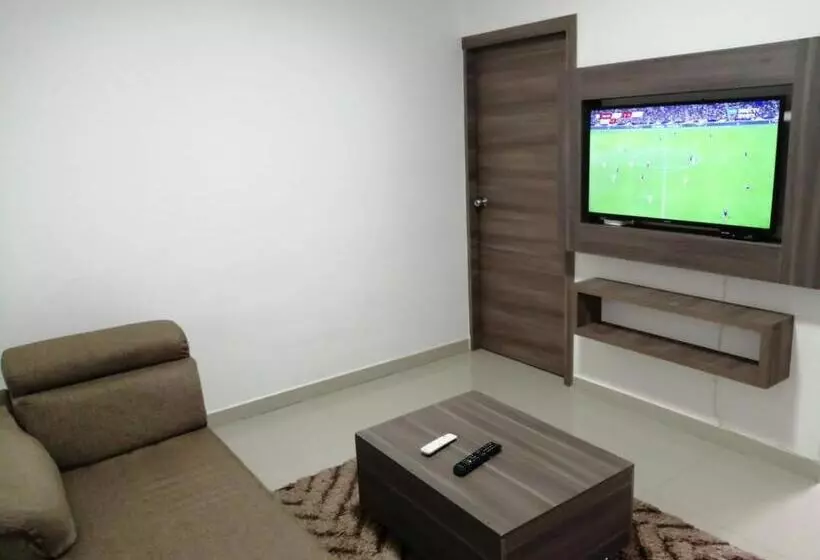 ホテル Aparta Suites La Flora