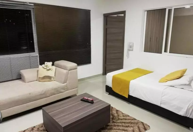 ホテル Aparta Suites La Flora