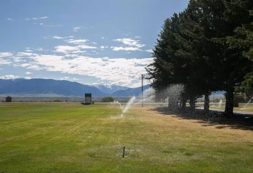 Motelli Sportsmans Lodge