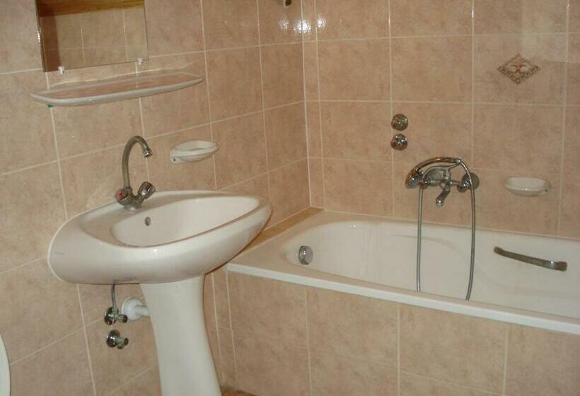 פנסיון Royal Villa