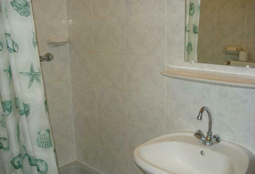 פנסיון Royal Villa