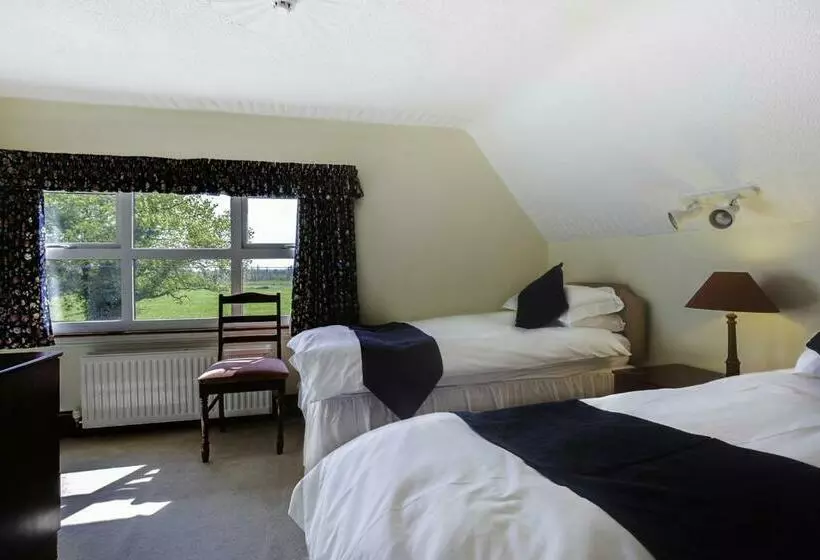 پانسیون The Old School House