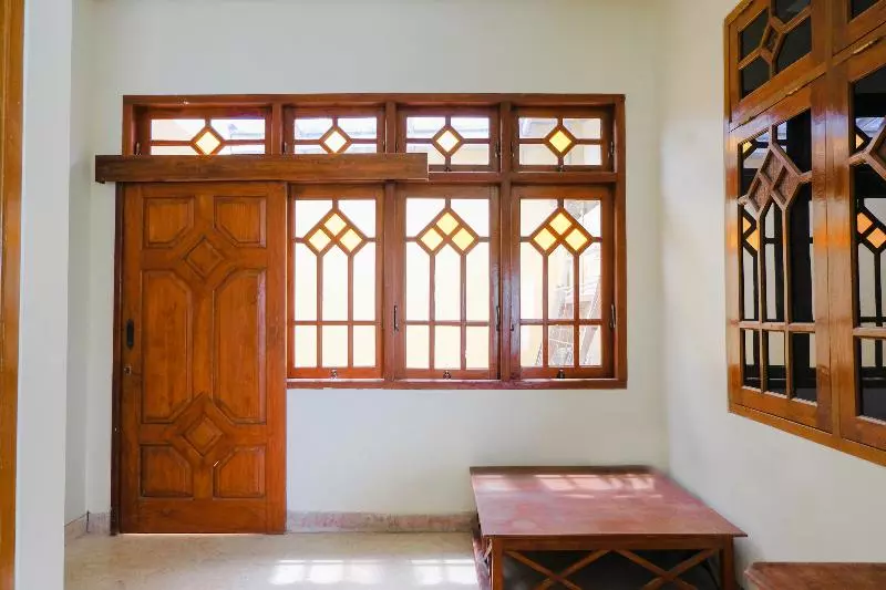 ホテル Omah Cimbar Family Residence