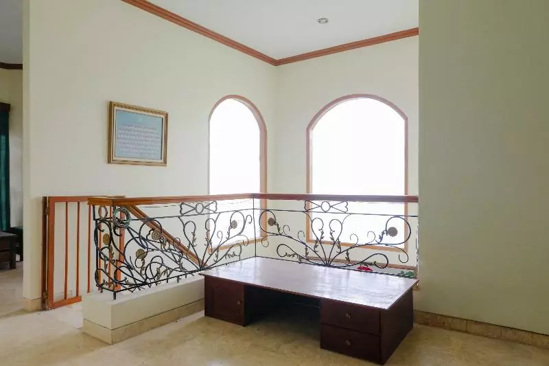ホテル Omah Cimbar Family Residence