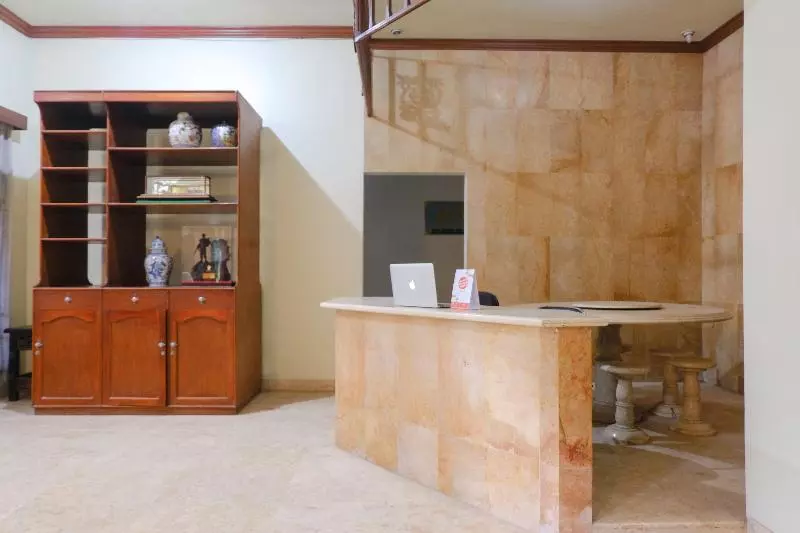 ホテル Omah Cimbar Family Residence