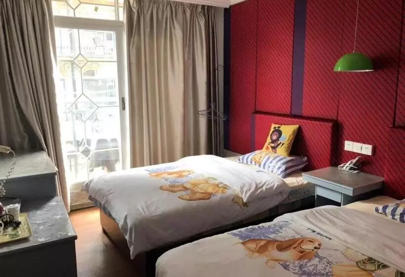 Majatalo Climbers Inn Yangshuo