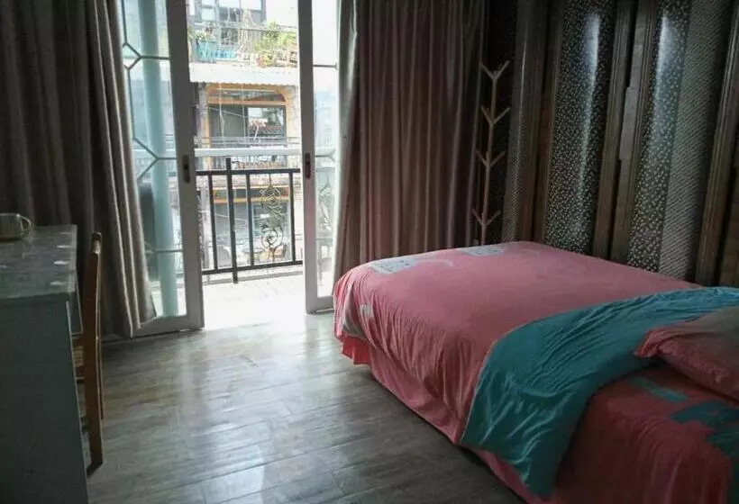 Majatalo Climbers Inn Yangshuo