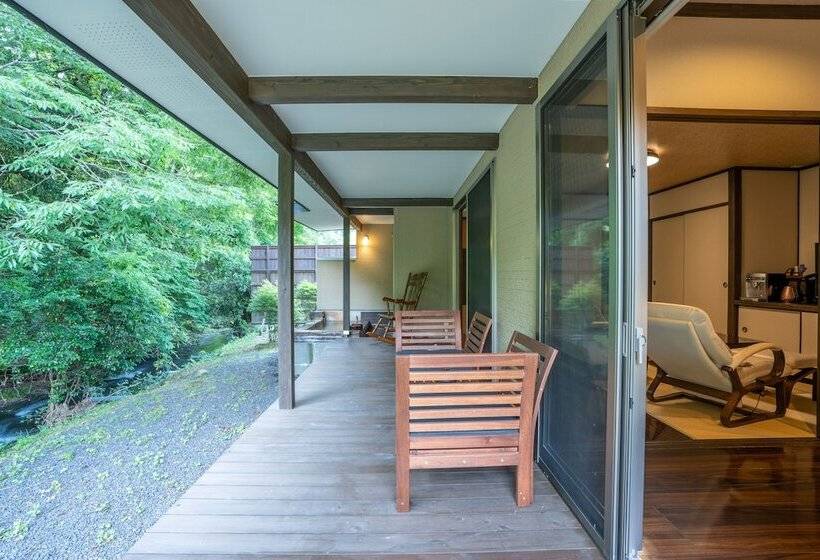 בית מלון כפרי Hatago Sakura