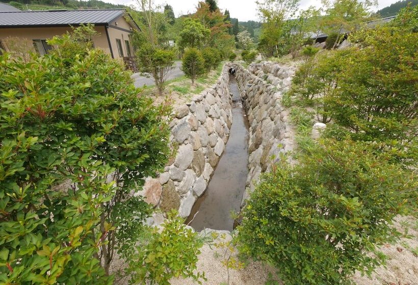 בית מלון כפרי Hatago Sakura