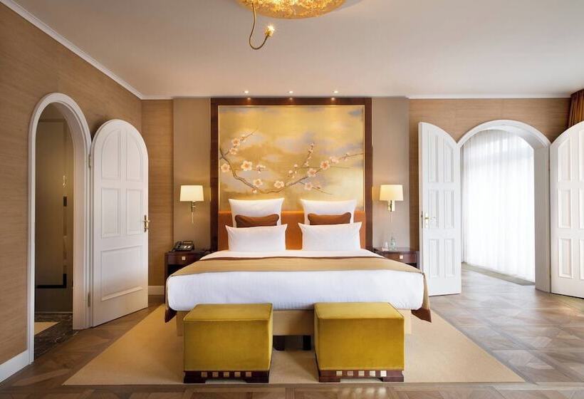 Falkenstein Grand Autograph Collection