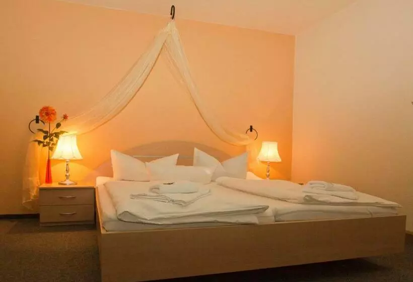 هتل Am Galgenberg