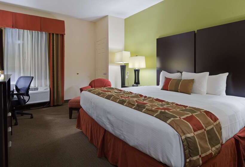 فندق Best Western Plus Huntersville