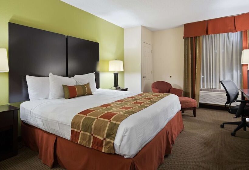 فندق Best Western Plus Huntersville