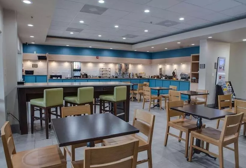 Отель Country Inn & Suites By Radisson, Harlingen, Tx