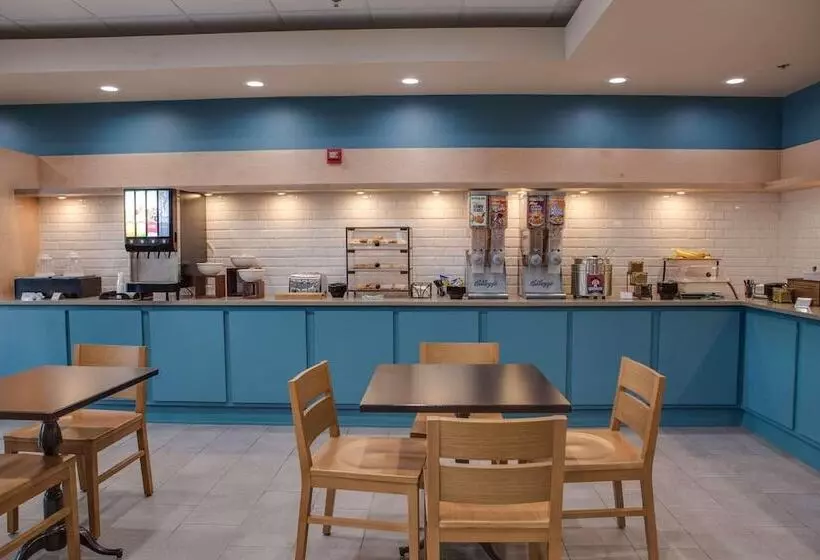 Отель Country Inn & Suites By Radisson, Harlingen, Tx