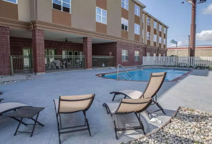 Отель Country Inn & Suites By Radisson, Harlingen, Tx