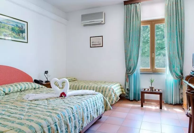 ホテル Ristorante Da Carlos