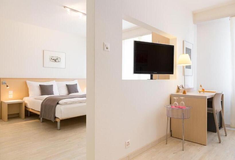 فندق Hôtel Des Arts