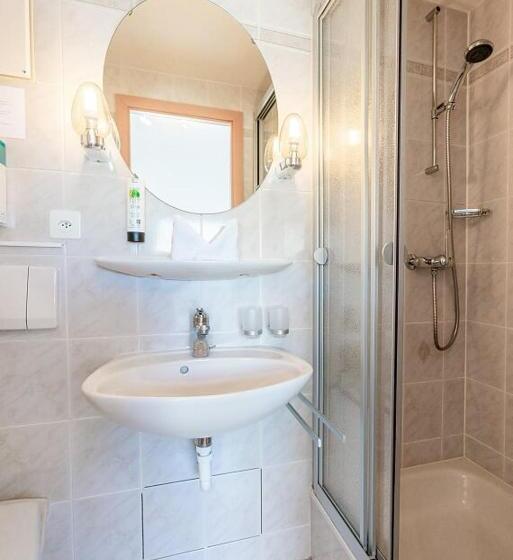 فندق Hôtel Des Arts