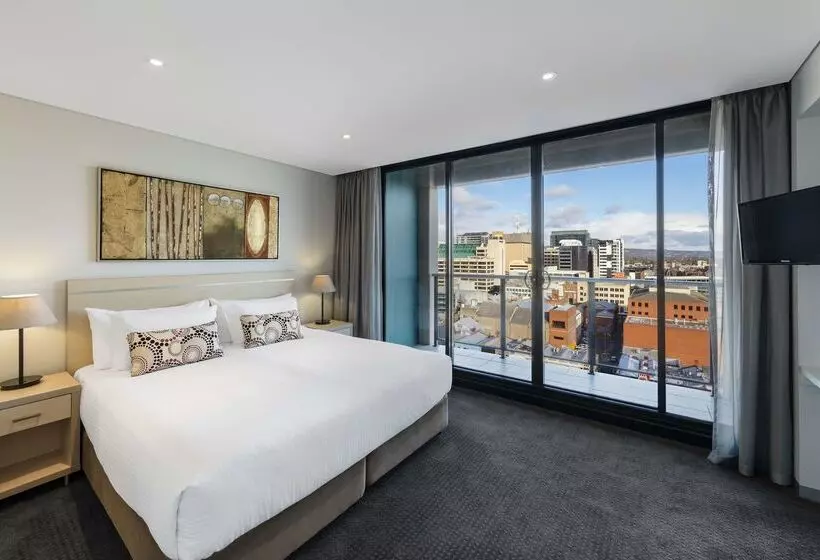 هتل Oaks Adelaide Horizons Suites