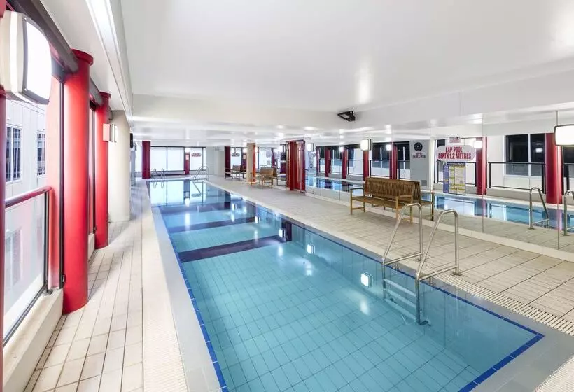 هتل Oaks Adelaide Horizons Suites