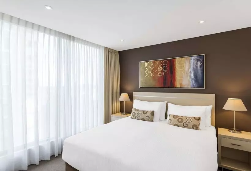 هتل Oaks Adelaide Horizons Suites