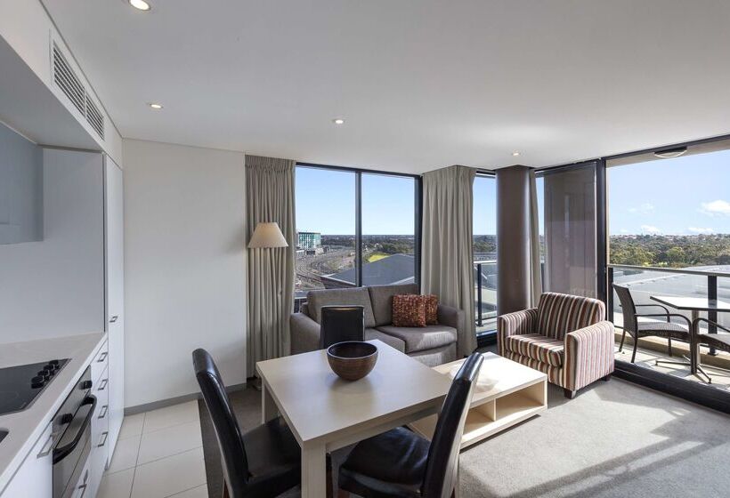 酒店 Oaks Adelaide Horizons Suites