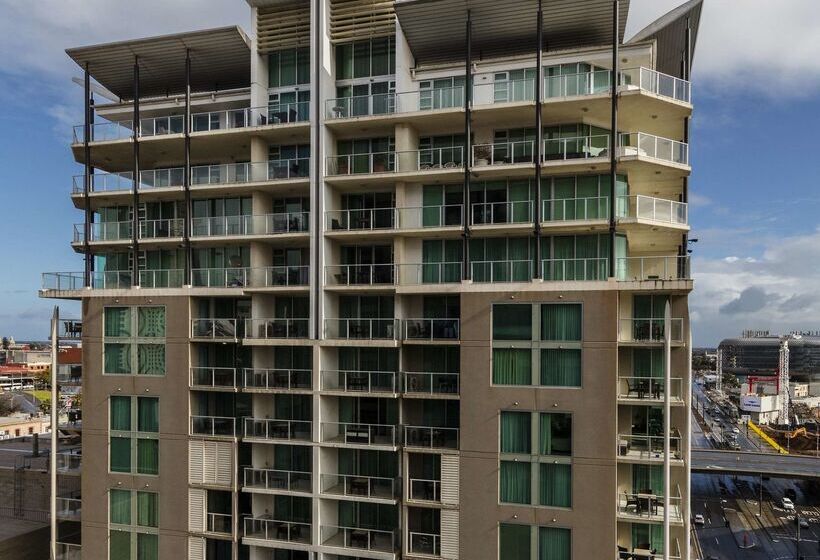酒店 Oaks Adelaide Horizons Suites