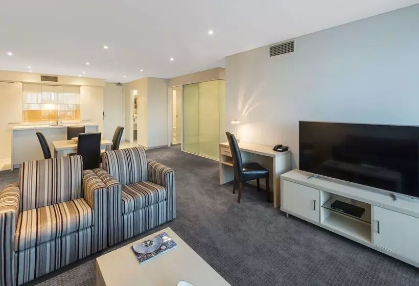 هتل Oaks Adelaide Horizons Suites