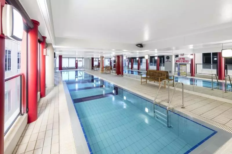 هتل Oaks Adelaide Horizons Suites